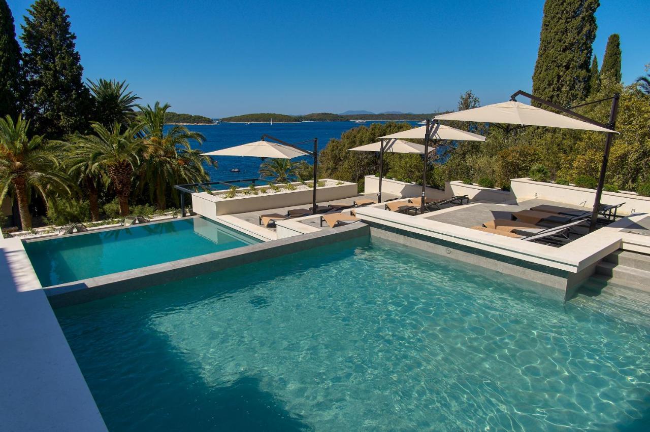 Hotel Moeesy, Blue & Green Oasis Hvar Town Exterior photo