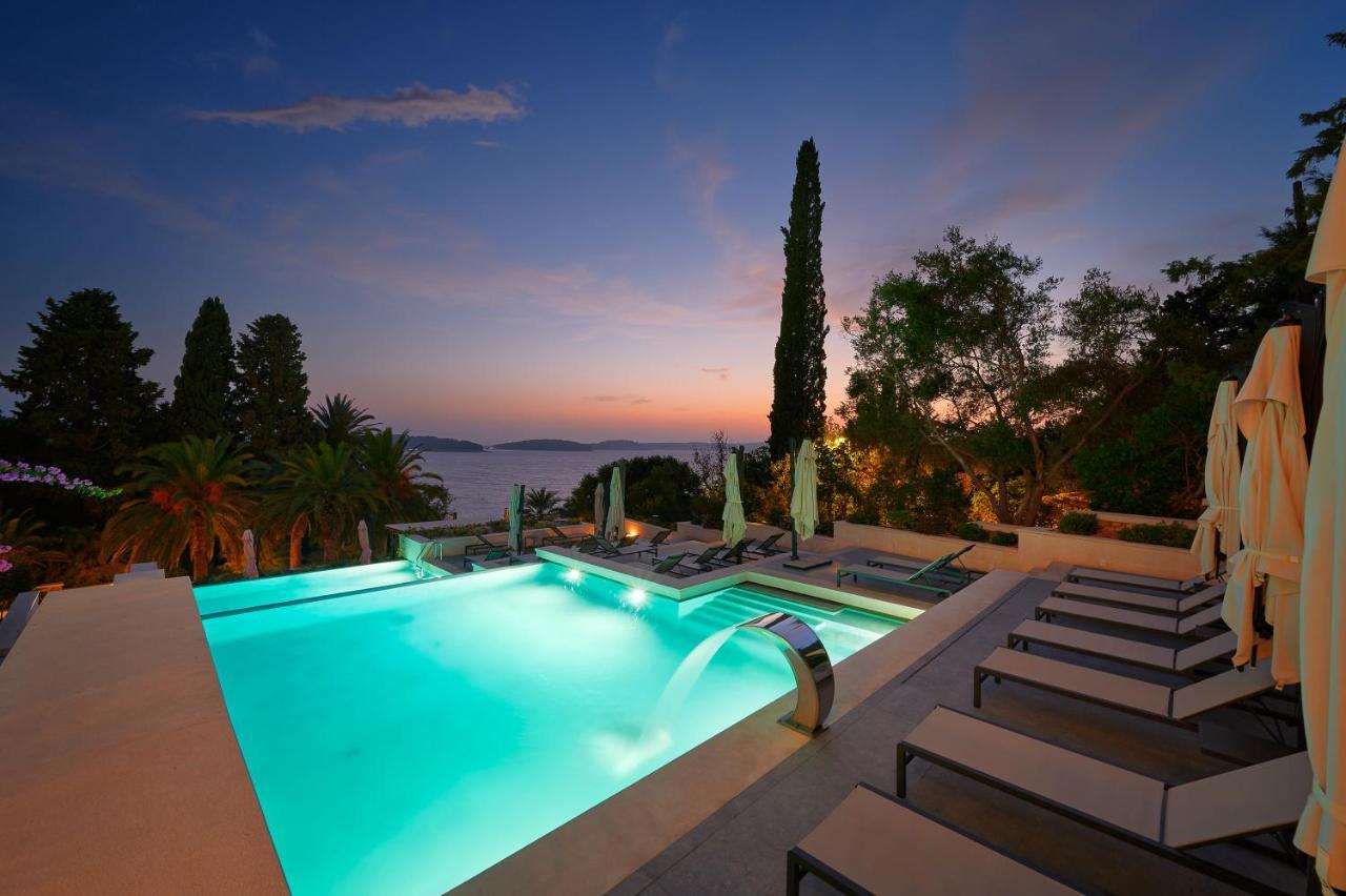 Hotel Moeesy, Blue & Green Oasis Hvar Town Exterior photo