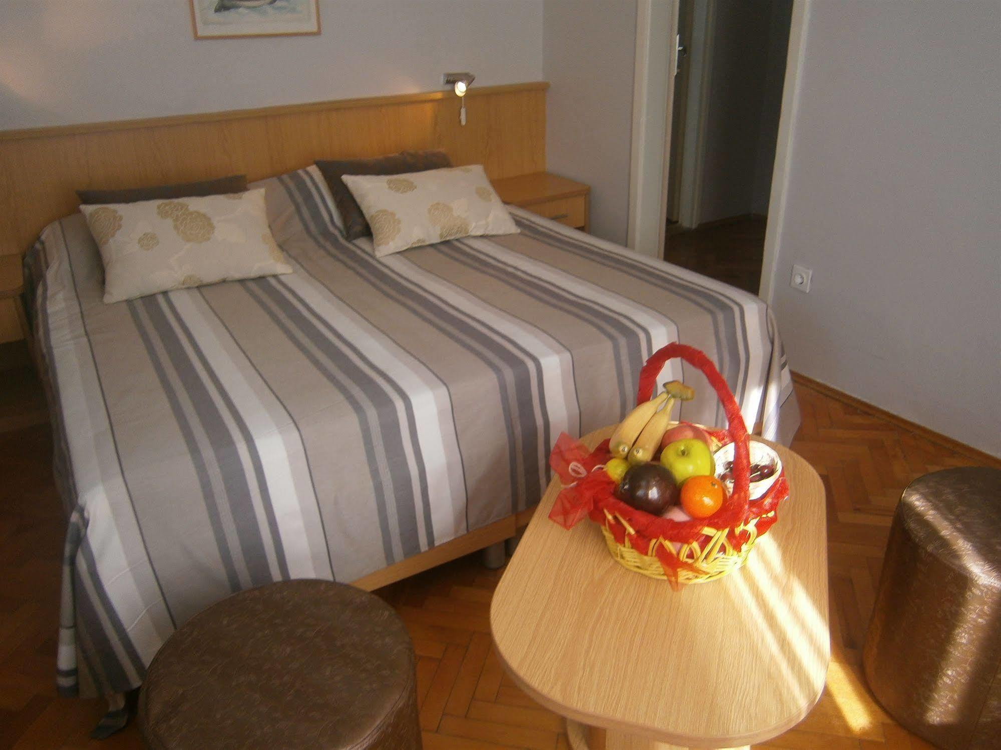 Hotel Moeesy, Blue & Green Oasis Hvar Town Exterior photo